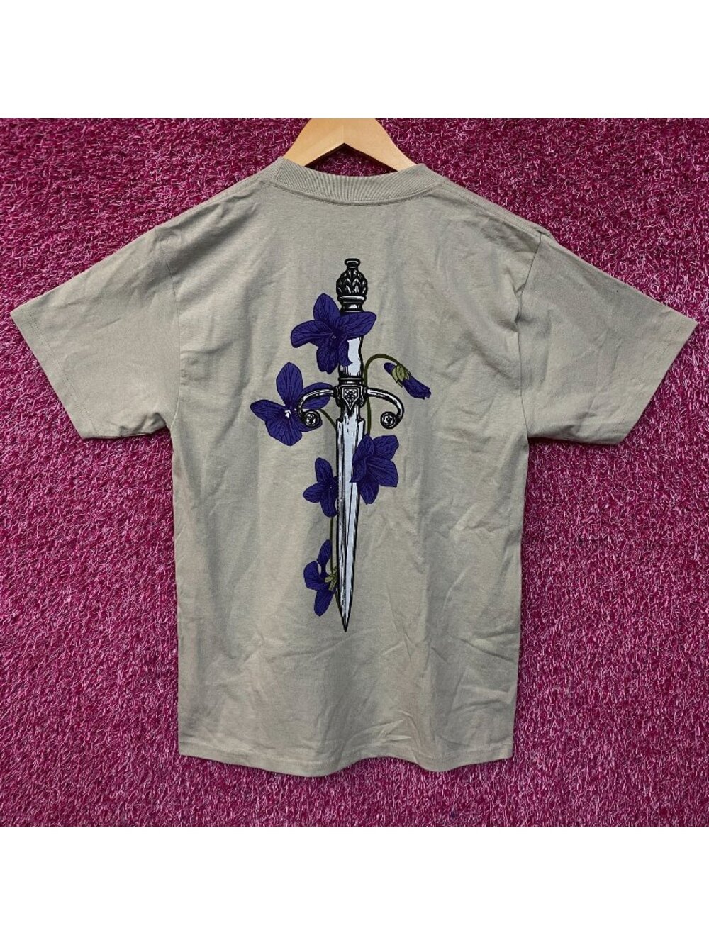 The Empyrean Fourth Wing Violent Little Thing Graphic T-Shirt XS
